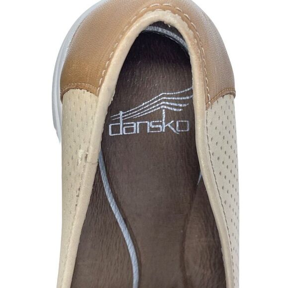 Dansko Women's Perforated Leather Slip-On Shoes Size 40 US 9.5/10 Beige & Tan - Picture 3 of 11